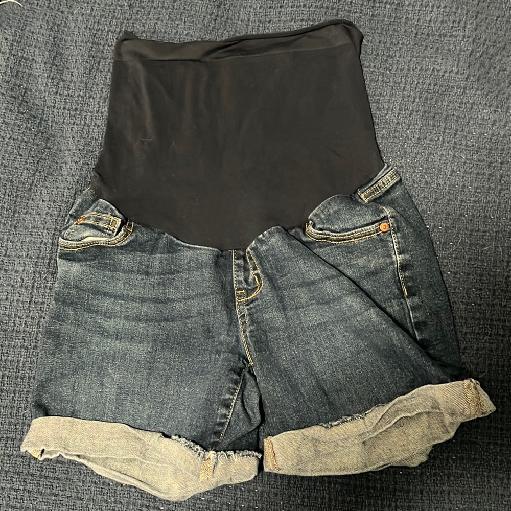 Maternity shorts